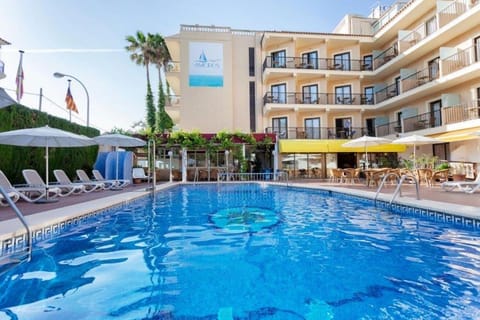 Property building, Pool view, Swimming pool
