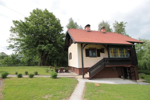 Facade/entrance, Day, Natural landscape, Garden, View (from property/room), Balcony/Terrace, On site, Garden view, Seasons