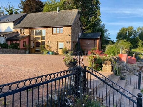 Property building, Natural landscape, Garden view, Family