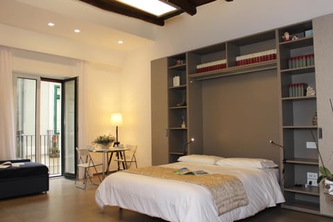 Coffee/tea facilities, Balcony/Terrace, Living room, Bedroom