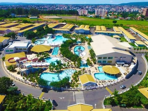 Property building, Bird's eye view, Pool view, Swimming pool
