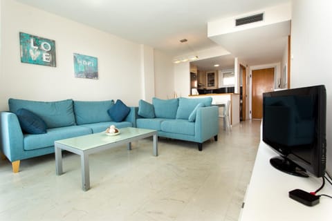 Kitchen or kitchenette, Living room, Dining area