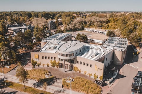Property building, Day, Bird's eye view