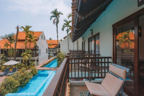 Balcony/Terrace, Pool view, Swimming pool