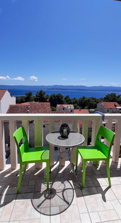 Day, View (from property/room), Balcony/Terrace, Seating area, Sea view