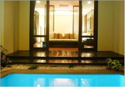 Swimming pool, Swimming pool
