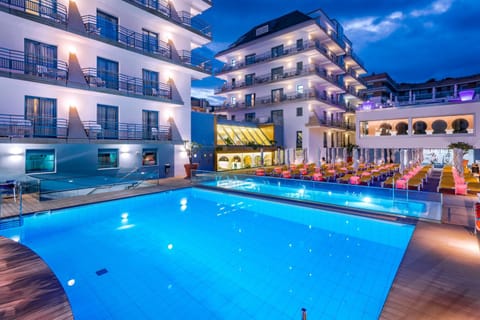 Balcony/Terrace, Swimming pool