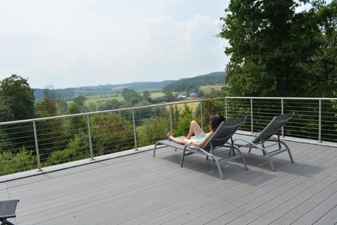 Balcony/Terrace, Mountain view