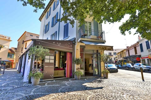 Facade/entrance, Facade/entrance, Day