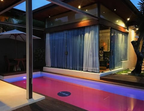 Bedroom, Swimming pool