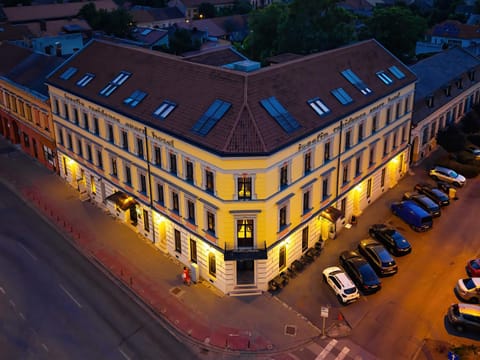 Property building, Street view