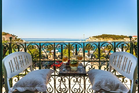 View (from property/room), Balcony/Terrace, Sea view
