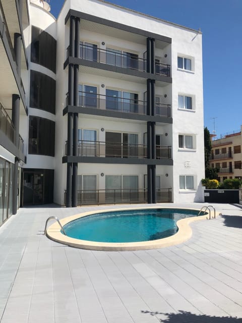 Property building, Swimming pool
