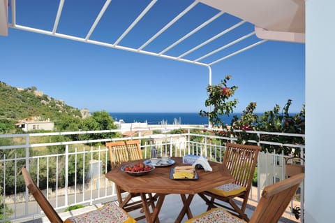 Balcony/Terrace, Mountain view, Sea view