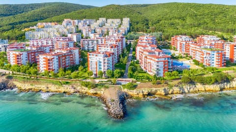 Property building, Bird's eye view, Location