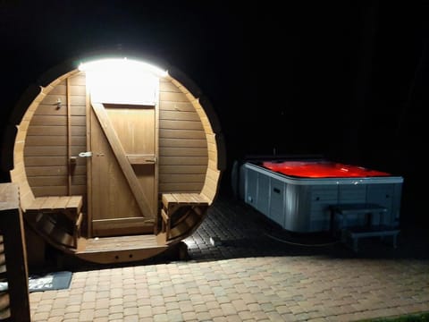 Sauna, Swimming pool