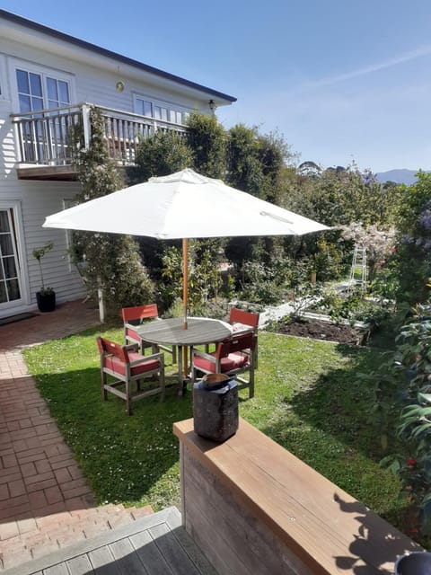 Garden, Breakfast