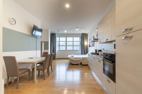 4 Star Family & Friends Apt - Self Check-in Apartment in Bologna