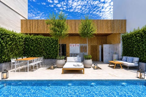 Swimming pool