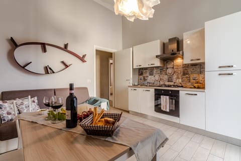 Kitchen or kitchenette, Living room