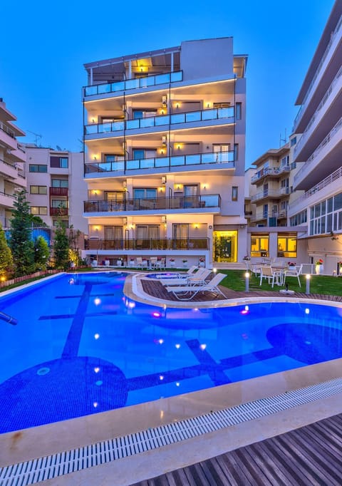 Property building, Pool view, Swimming pool, Swimming pool