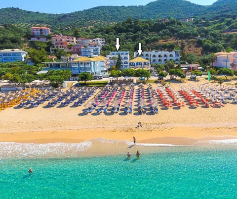 Property building, Beach, On site, Area and facilities