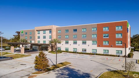 Property building, Day, Location, Parking