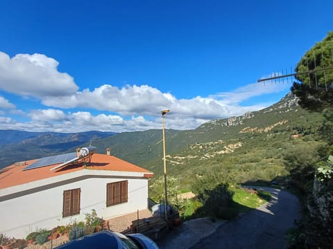 La dépendance di Andreina Apartment in Baunei