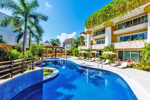Pool view, Swimming pool