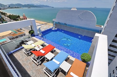 Swimming pool, Swimming pool