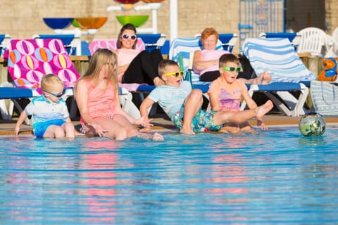 Day, People, Pool view, Swimming pool, children