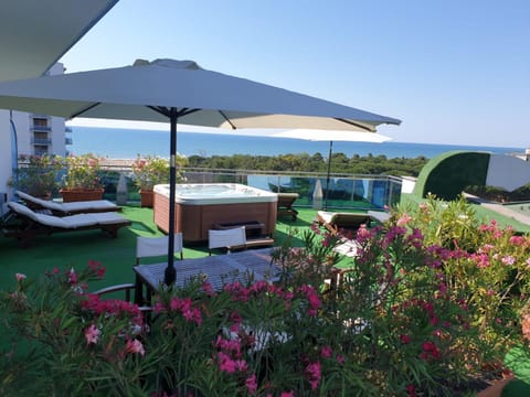 Natural landscape, View (from property/room), Balcony/Terrace, Sea view, sunbed