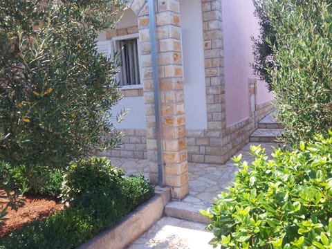 Garden, Sea view