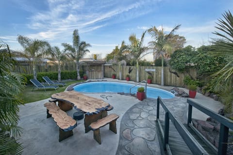 Day, Swimming pool, Swimming pool