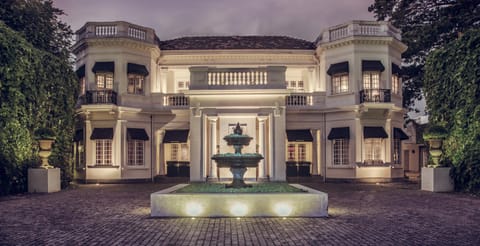 Property building, Facade/entrance, Summer, On site, Sunset