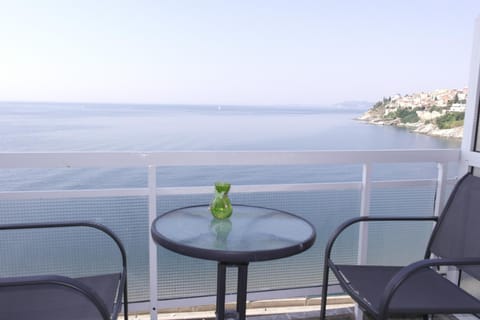 Balcony/Terrace, Seating area, Sea view