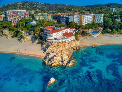 Day, Natural landscape, Bird's eye view, Beach, City view, Mountain view, Sea view
