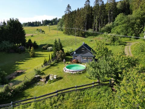 Property building, Natural landscape, BBQ facilities, Garden, Pool view, Location