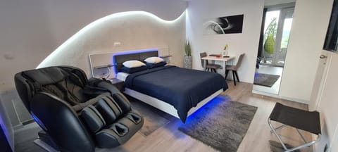 Studio-Apartment VAL - Luxury massage chair - Private SPA- Hot Tub, Infrared Sauna, , Parking with video surveillance, Entry with PIN 0 - 24h, FREE CANCELLATION 24 hours before Check In, Premium pillows and mattress Apartment in Slavonski Brod