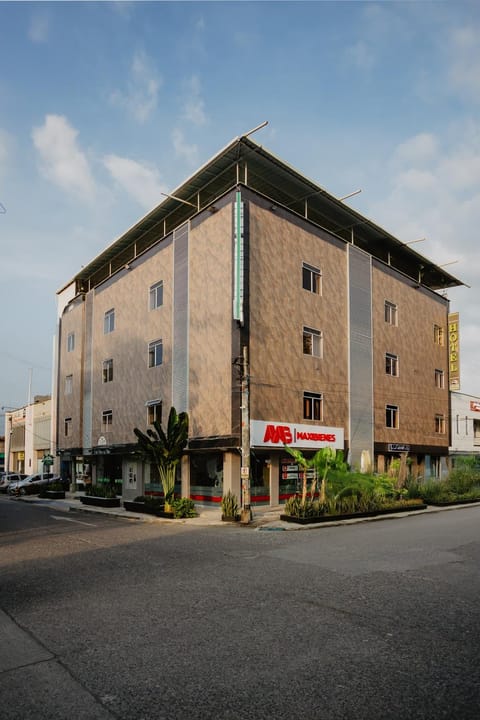 Property building, Day