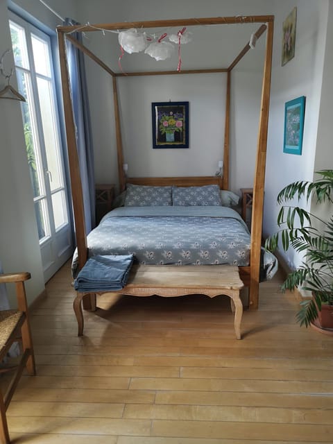 Chambre en ville dans un esprit campagne Bed and Breakfast in Troyes