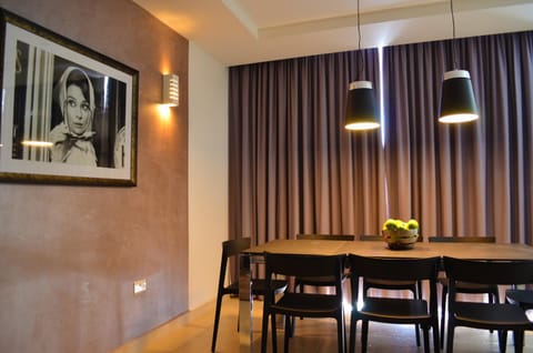 Dining area, On site