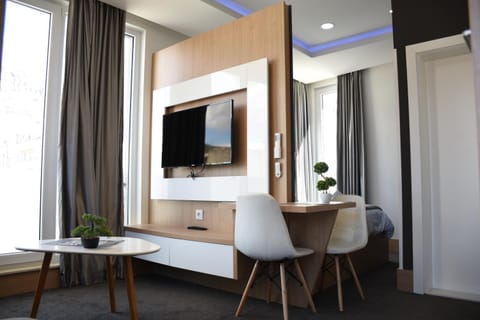 TV and multimedia, Living room, Seating area