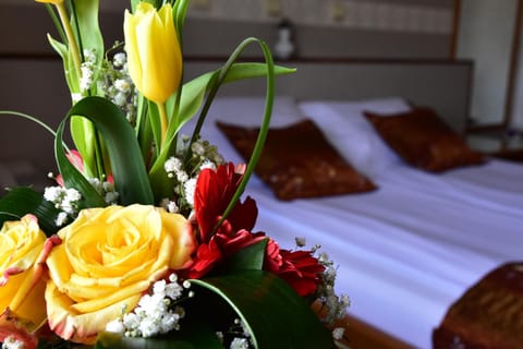 Photo of the whole room, Decorative detail