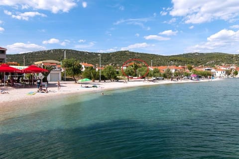 Beach, Location