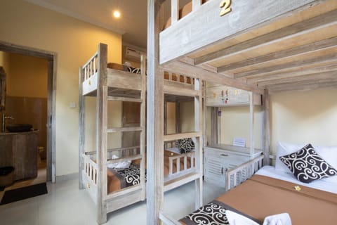 Property building, Bed, Bedroom, bunk bed, wardrobe