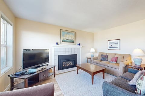 Oceanview Escape House in Lincoln Beach