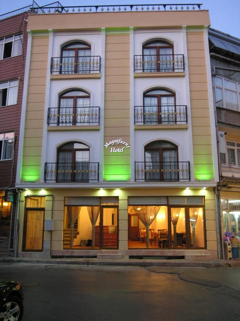 Property building, Facade/entrance
