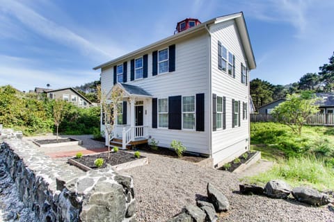 The Lighthouse at Starfish Cove House in Newport