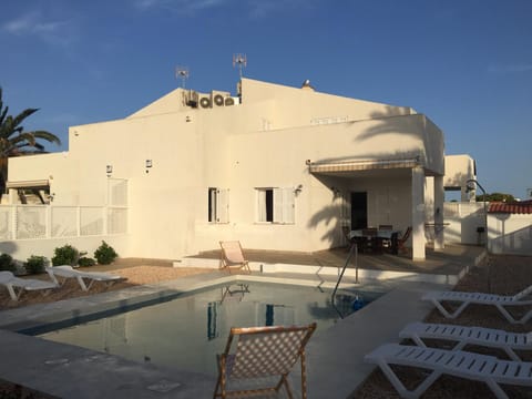 Property building, Facade/entrance, Swimming pool